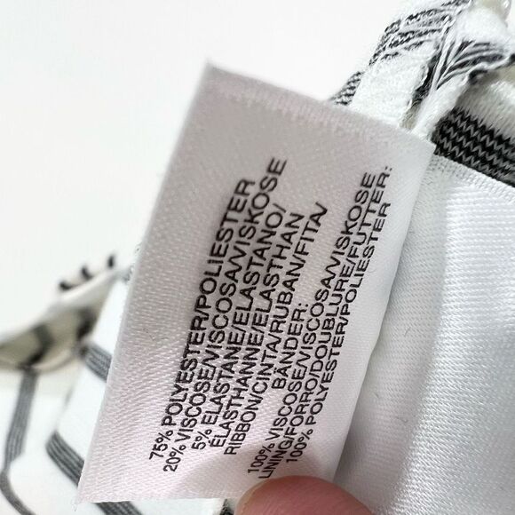 Nine West Blazer Women's 4 Lapel Notched Black & White Striped Buttons Up Jacket - Picture 6 of 8